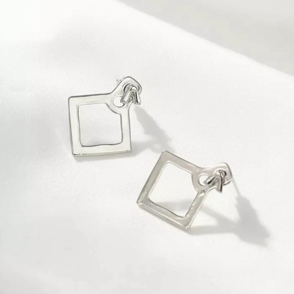 Geometric Diamond Shaped Double Stud Earrings - Picture 6 of 12